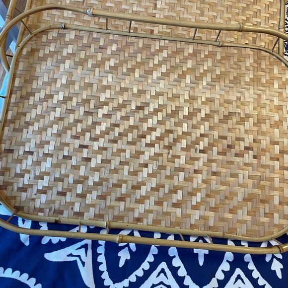 6 Rattan Trays Better Homes and Gardens Reversible Table Cloth - Picture 3 of 16